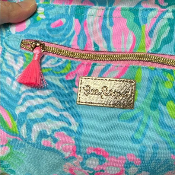 Lilly Pulitzer Drawstring Backpack - Picture 3 of 7
